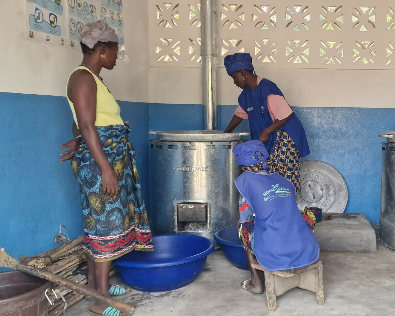 Wonder Institutional Stove In Use