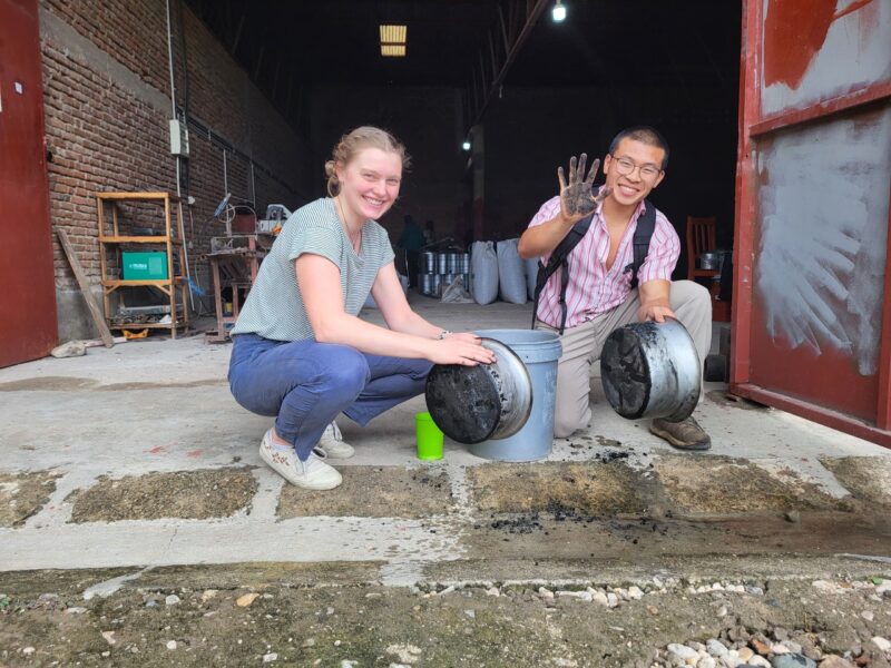 Cleaning Pots With Ash